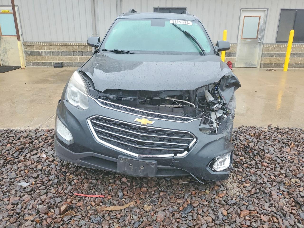 2017 CHEVROLET EQUINOX LT photo 5