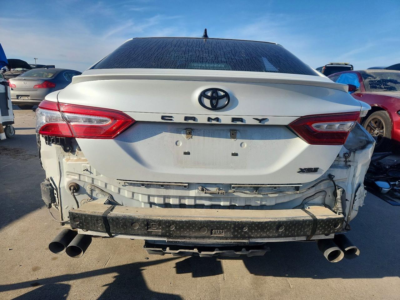 2020 TOYOTA CAMRY XSE photo 6