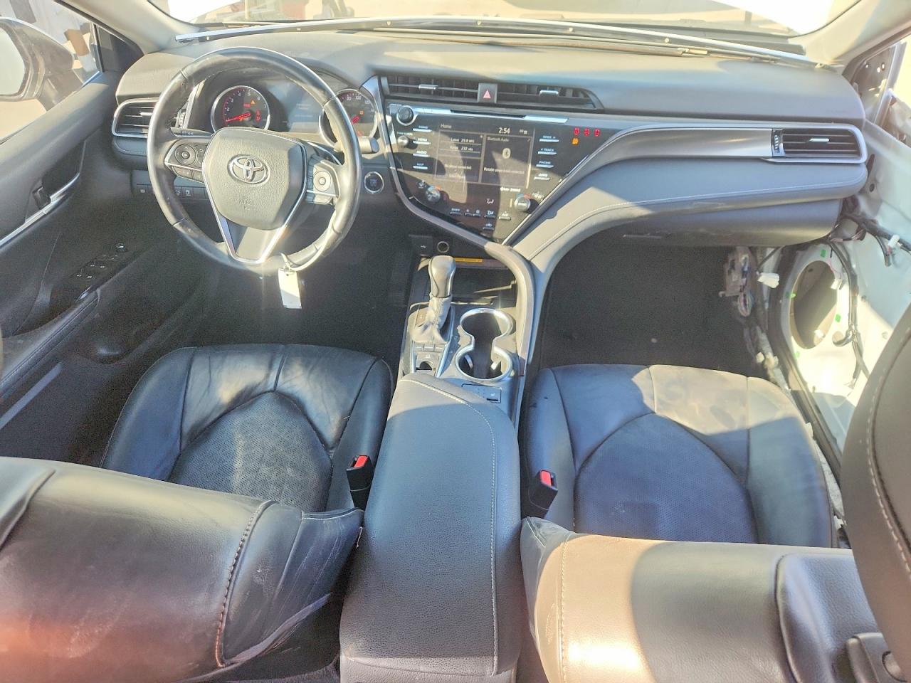 2020 TOYOTA CAMRY XSE photo 8