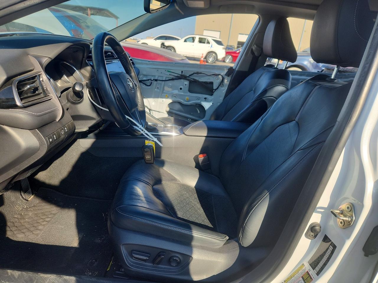 2020 TOYOTA CAMRY XSE photo 7