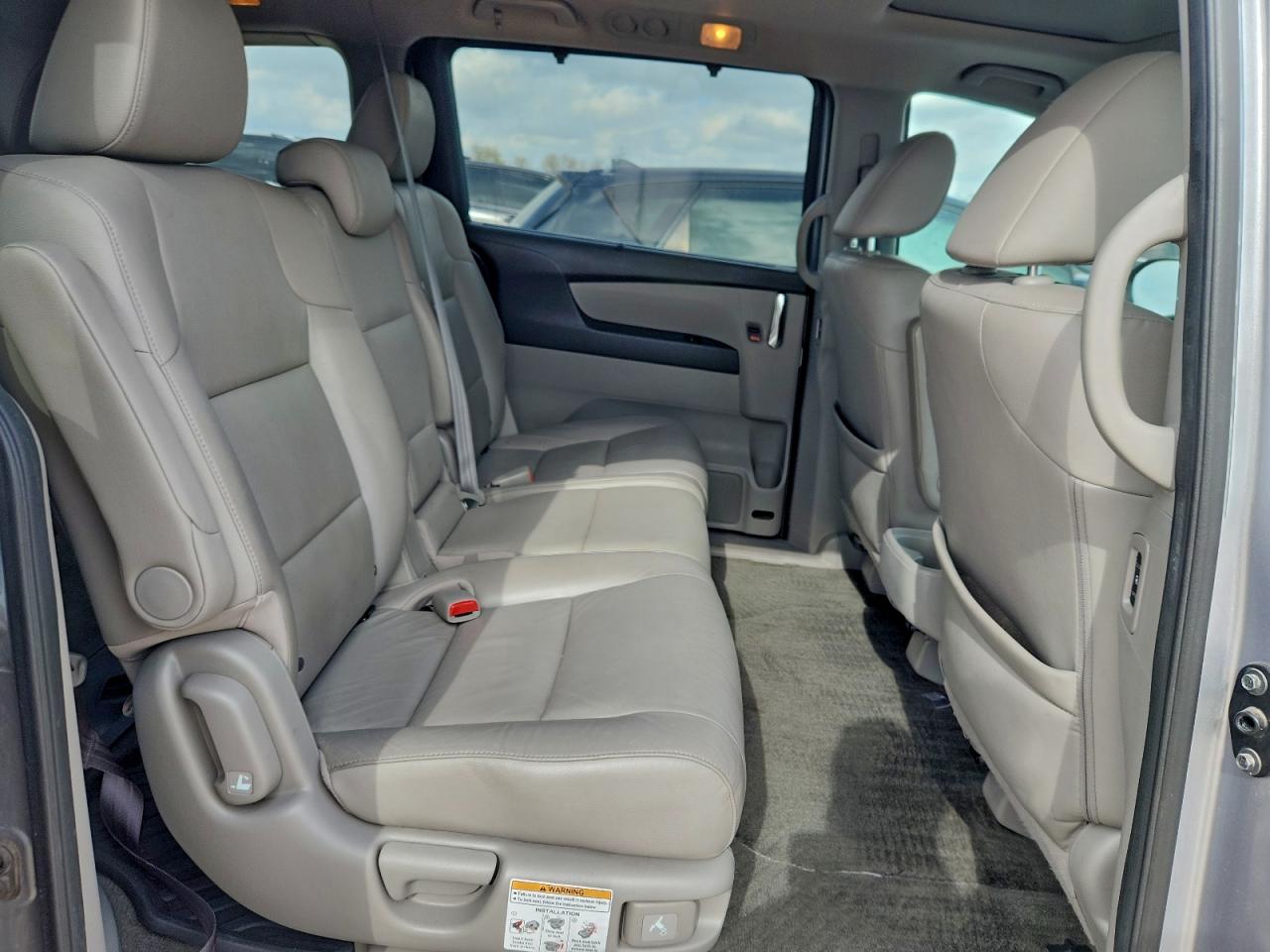 2016 HONDA ODYSSEY EXL photo 11