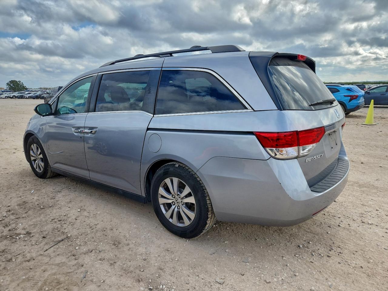 2016 HONDA ODYSSEY EXL photo 2