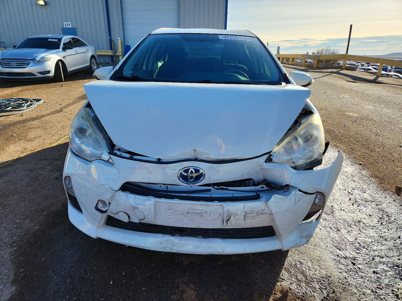 2013 TOYOTA PRIUS C TWO photo 5