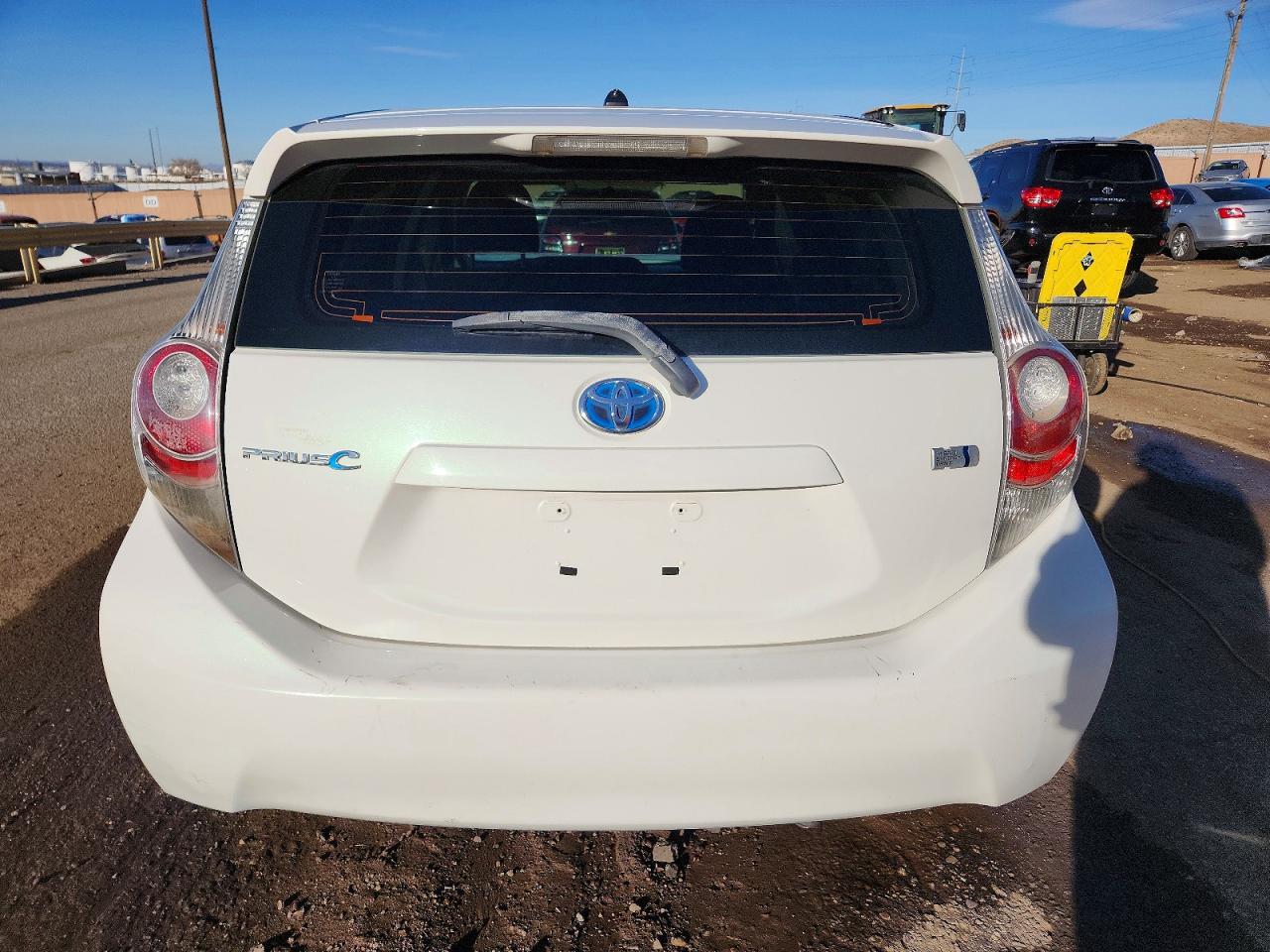 2013 TOYOTA PRIUS C TWO photo 6