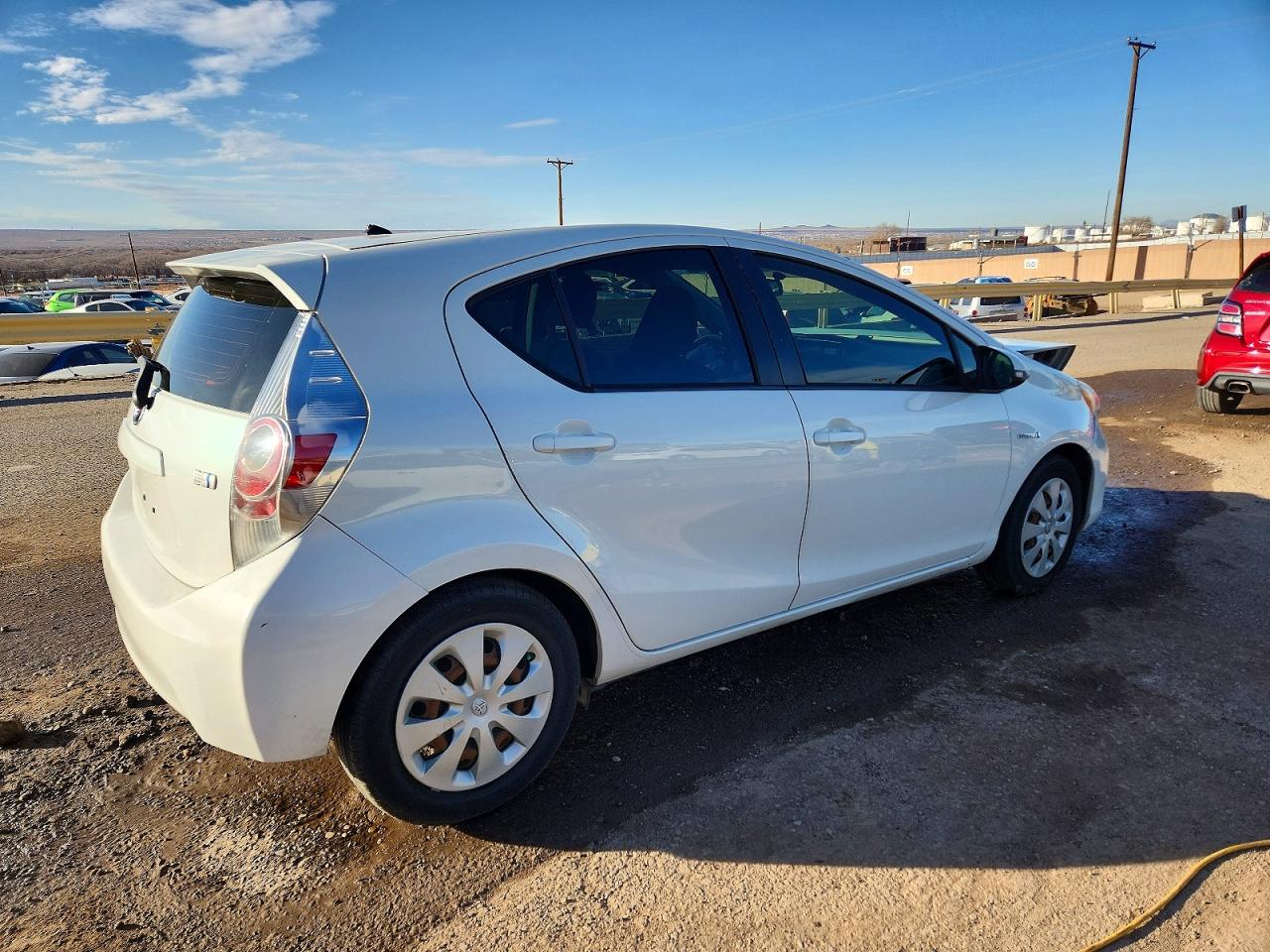 2013 TOYOTA PRIUS C TWO photo 3