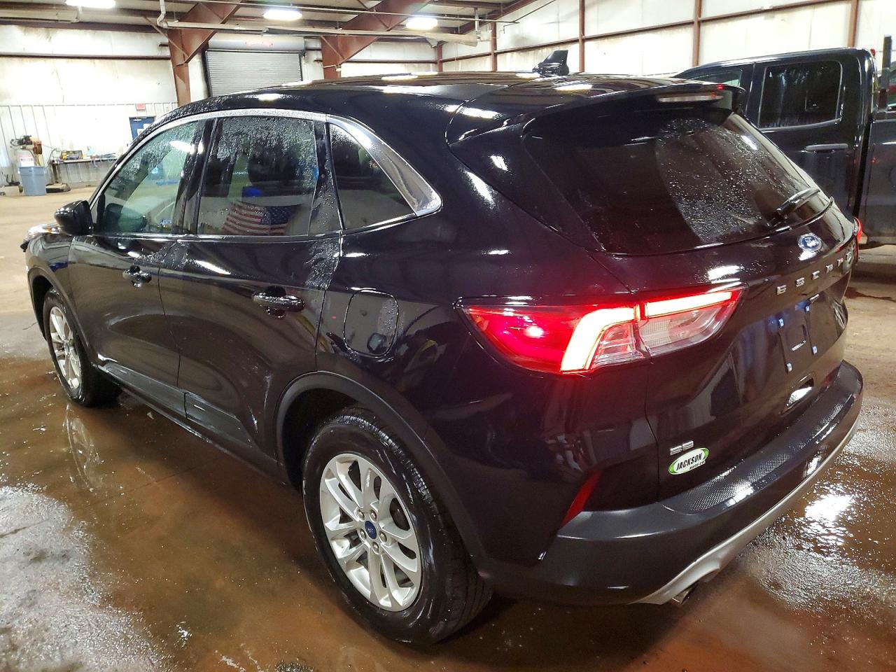 2022 FORD ESCAPE SE photo 2