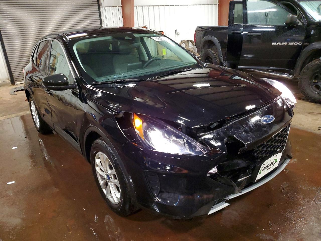 2022 FORD ESCAPE SE photo 4