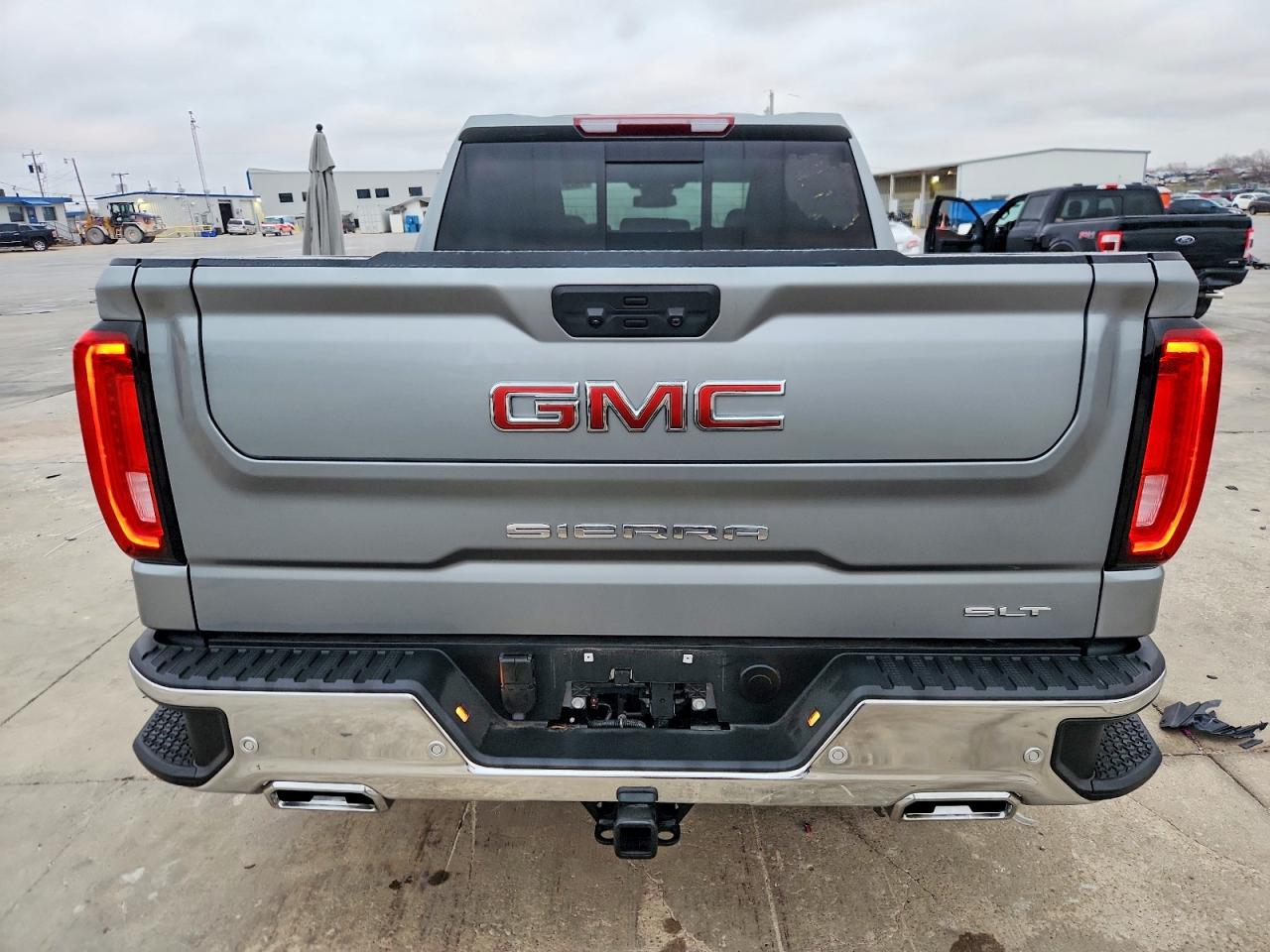 2025 GMC SIERRA K1500 SLT photo 16