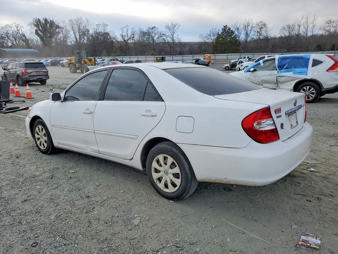 2003 TOYOTA CAMRY LE photo 2