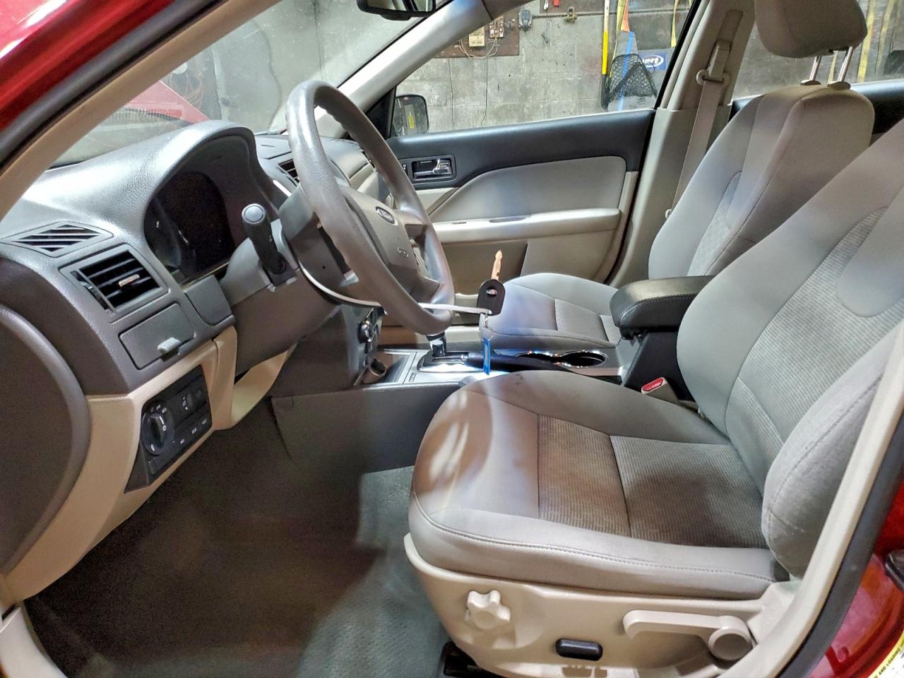 2010 FORD FUSION SE photo 13