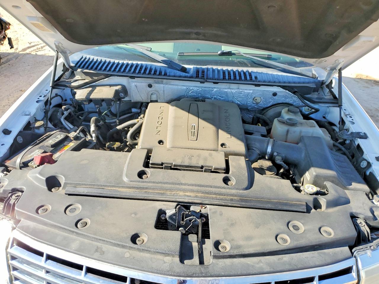 2012 LINCOLN NAVIGATOR L photo 12