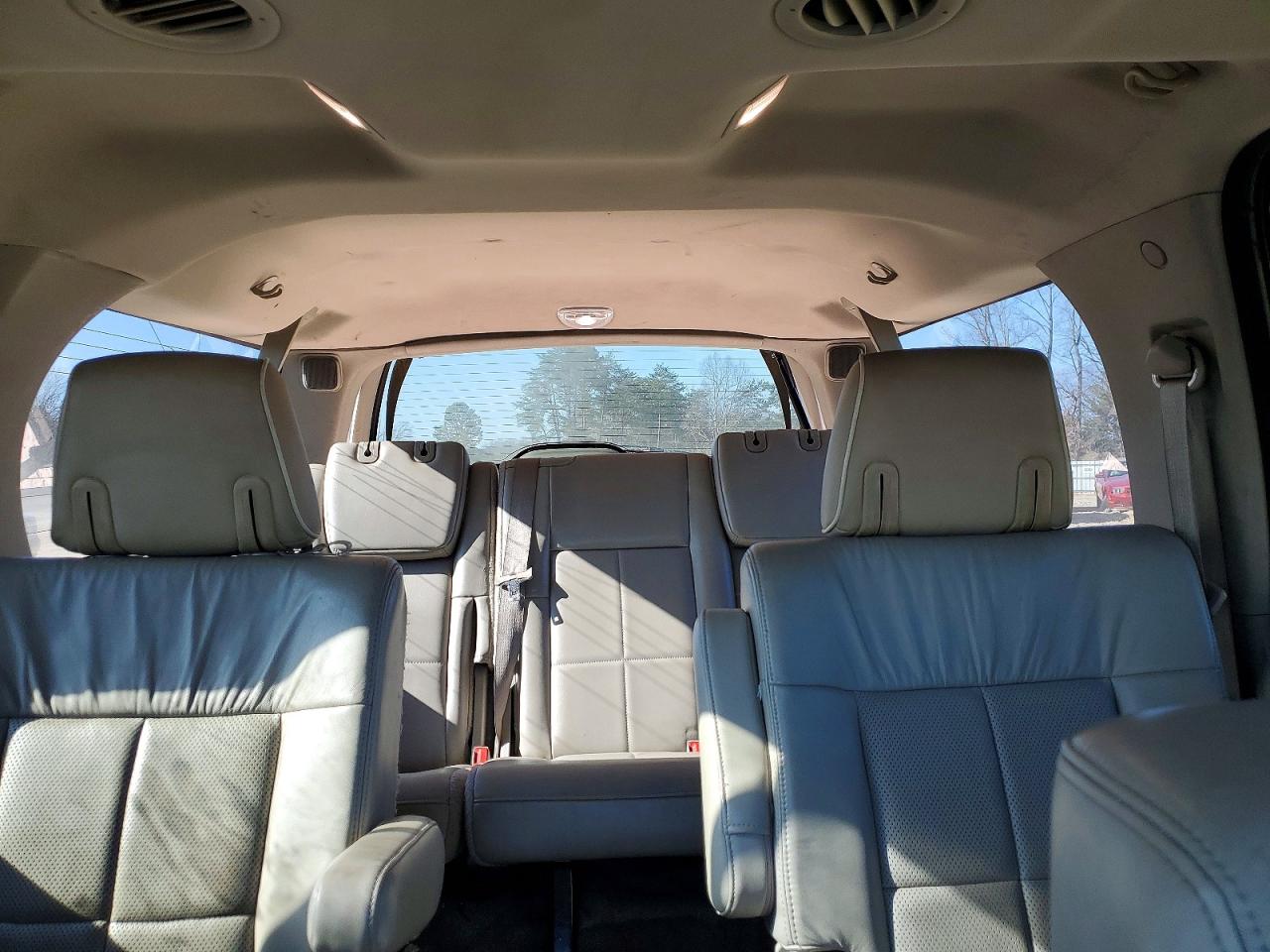 2012 LINCOLN NAVIGATOR L photo 10