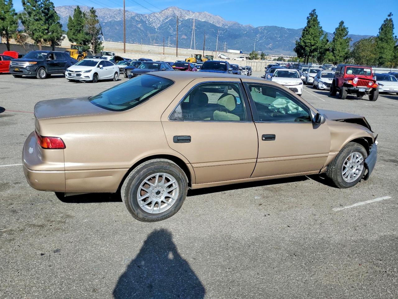 1997 TOYOTA CAMRY CE photo 3