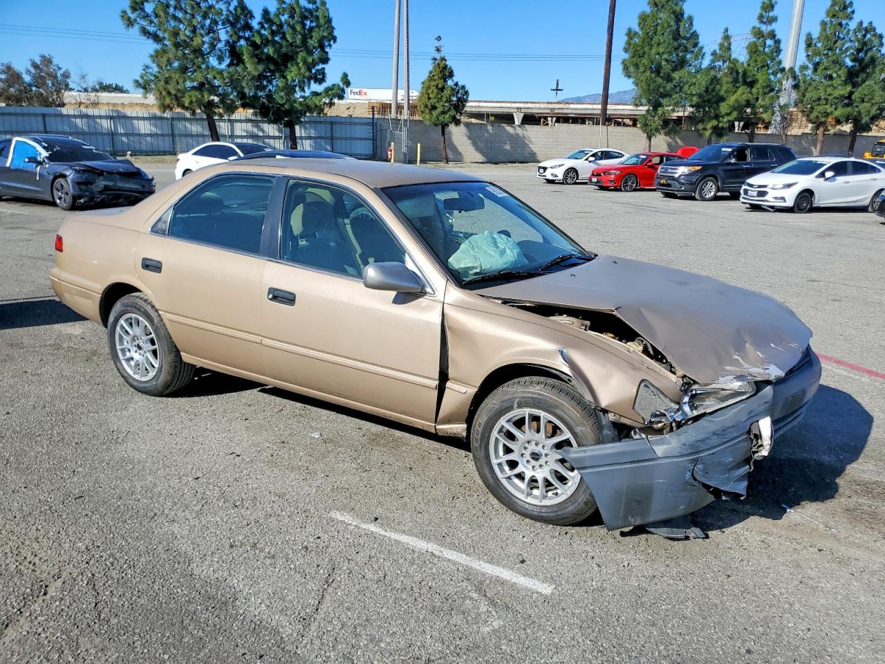 1997 TOYOTA CAMRY CE photo 4
