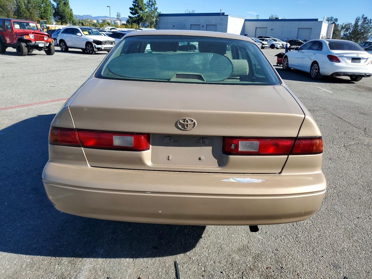 1997 TOYOTA CAMRY CE photo 6