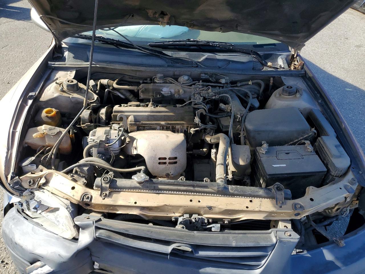 1997 TOYOTA CAMRY CE photo 11