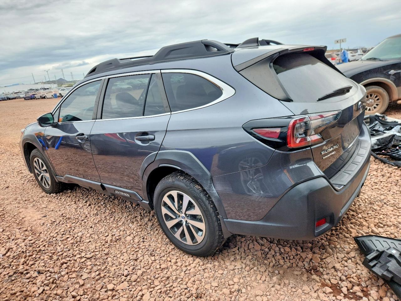 2023 SUBARU OUTBACK PREMIUM photo 2