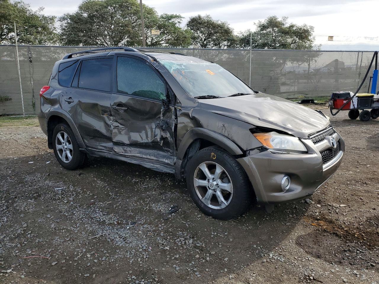 2012 TOYOTA RAV4 LIMITED photo 4