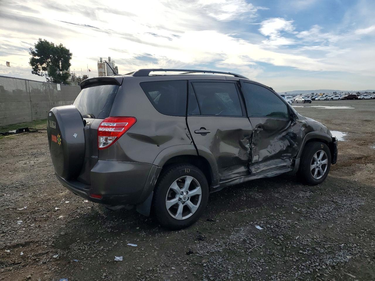 2012 TOYOTA RAV4 LIMITED photo 3