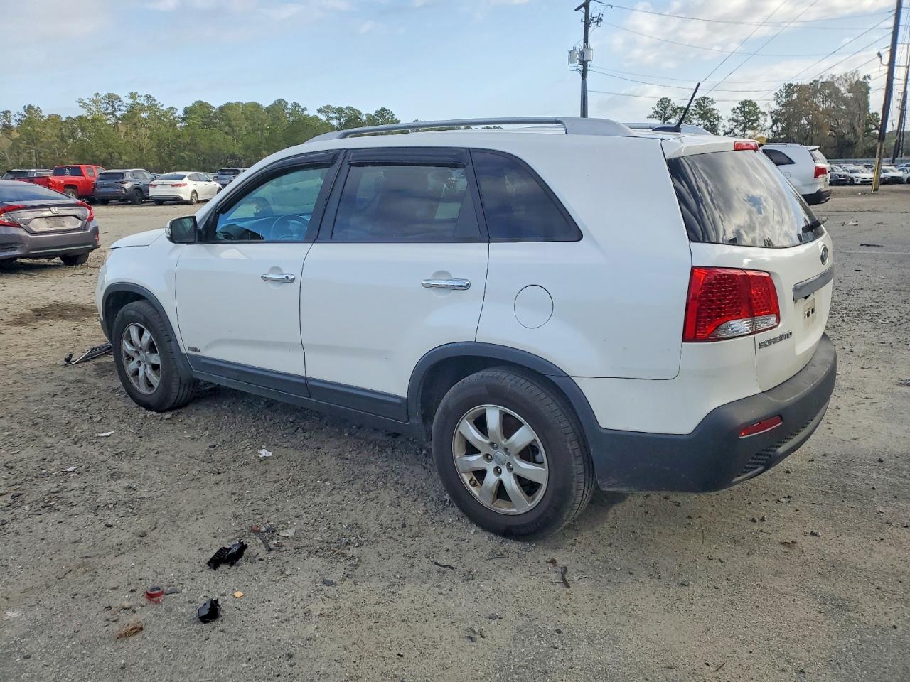 2013 KIA SORENTO LX photo 2