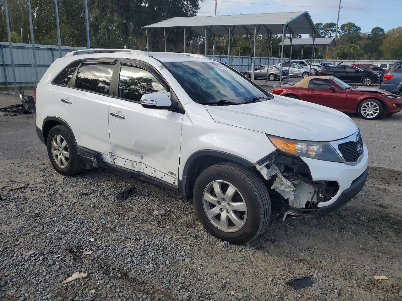 2013 KIA SORENTO LX photo 4
