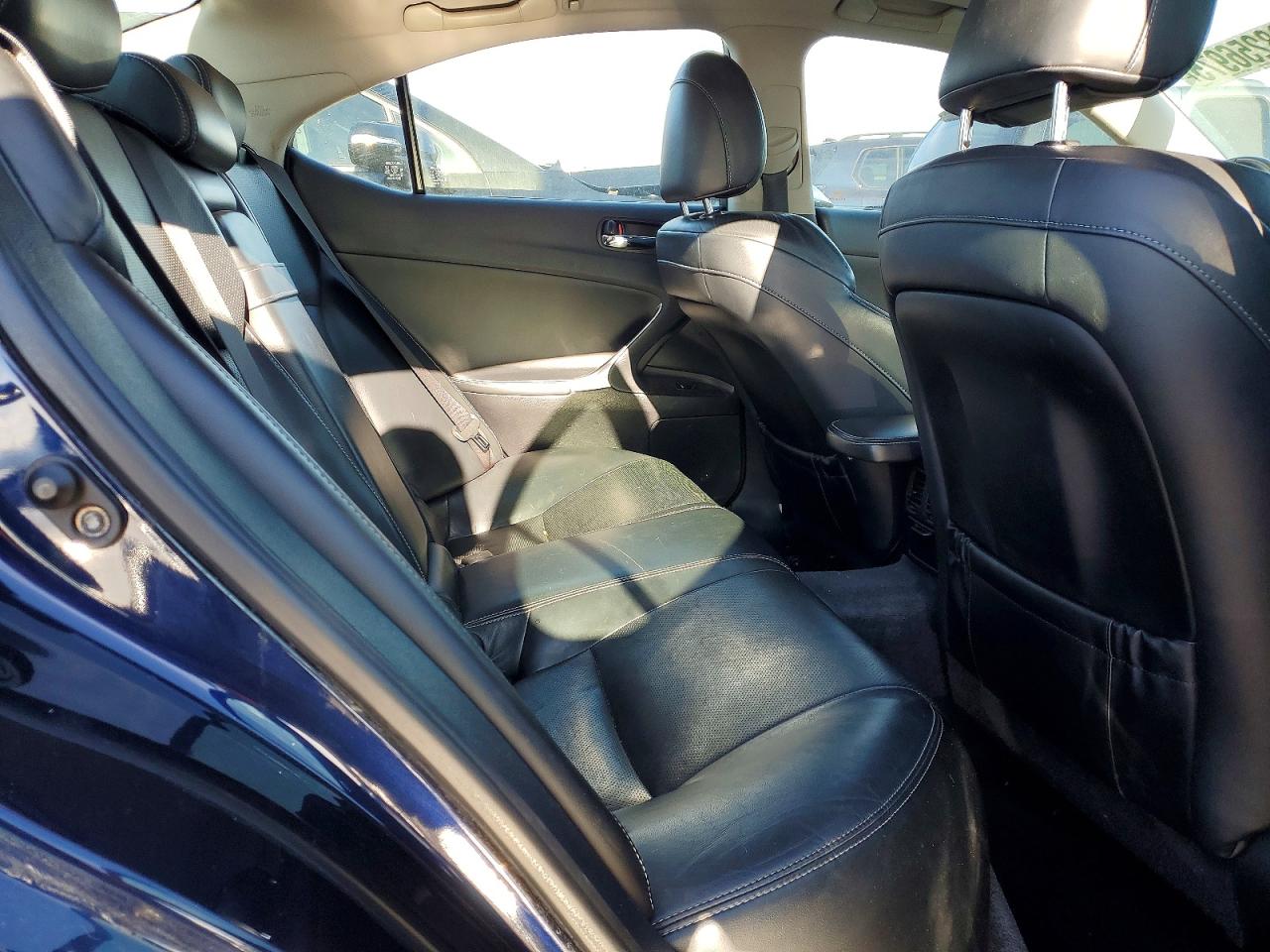 2010 LEXUS IS 250 photo 19