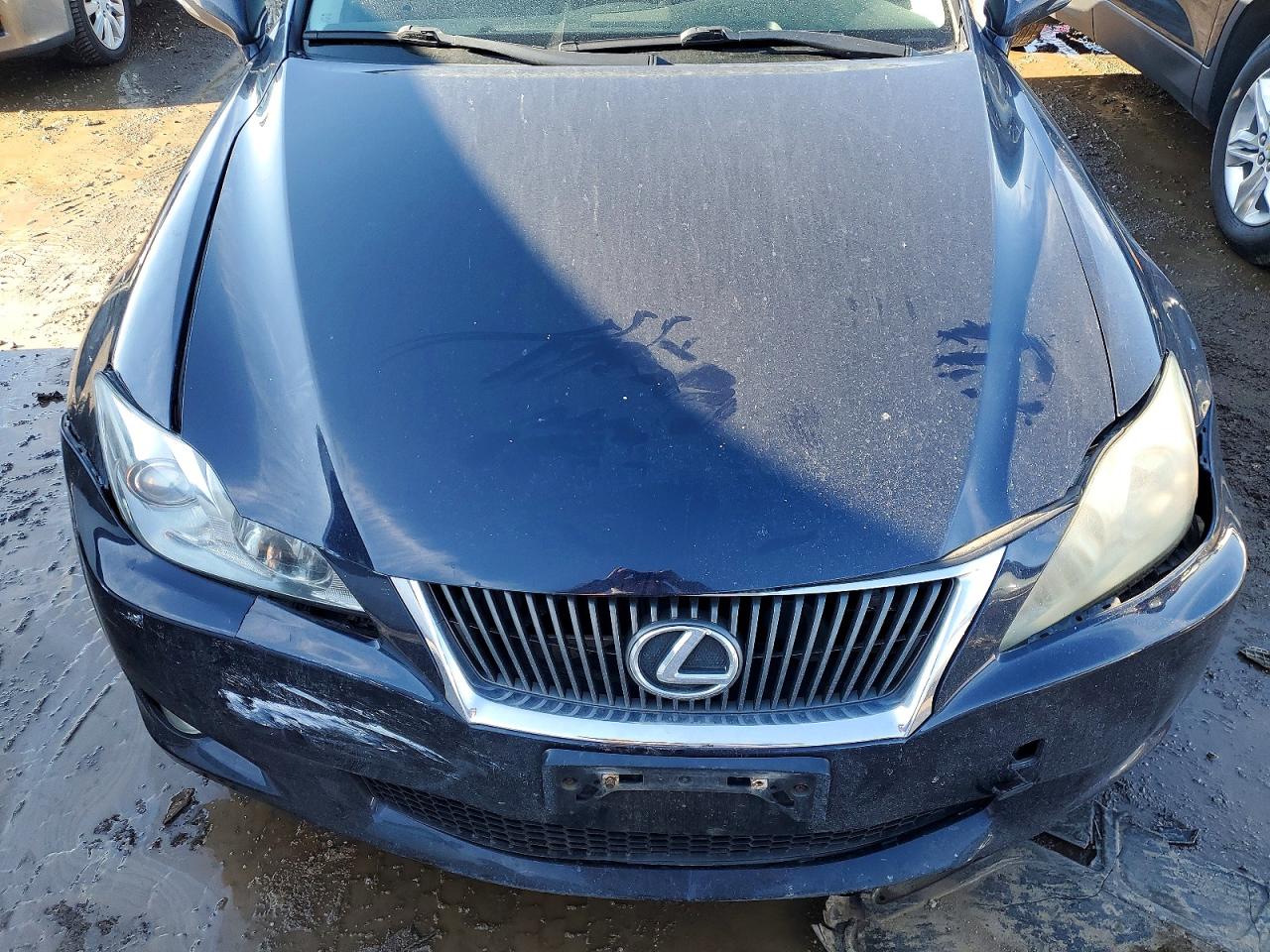 2010 LEXUS IS 250 photo 21