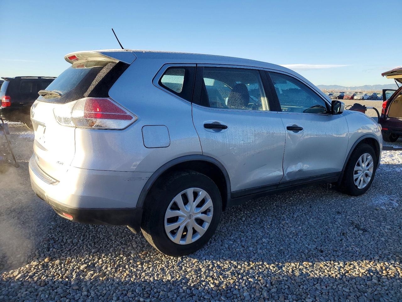 2016 NISSAN ROGUE S photo 5