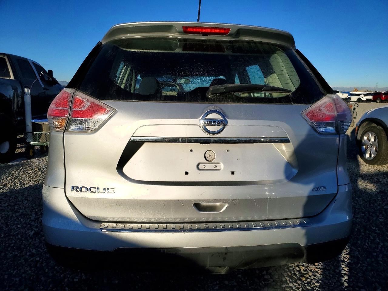 2016 NISSAN ROGUE S photo 11
