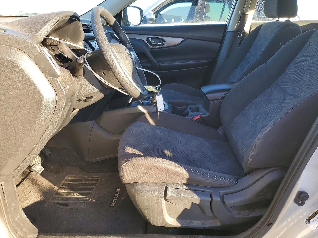 2016 NISSAN ROGUE S photo 13