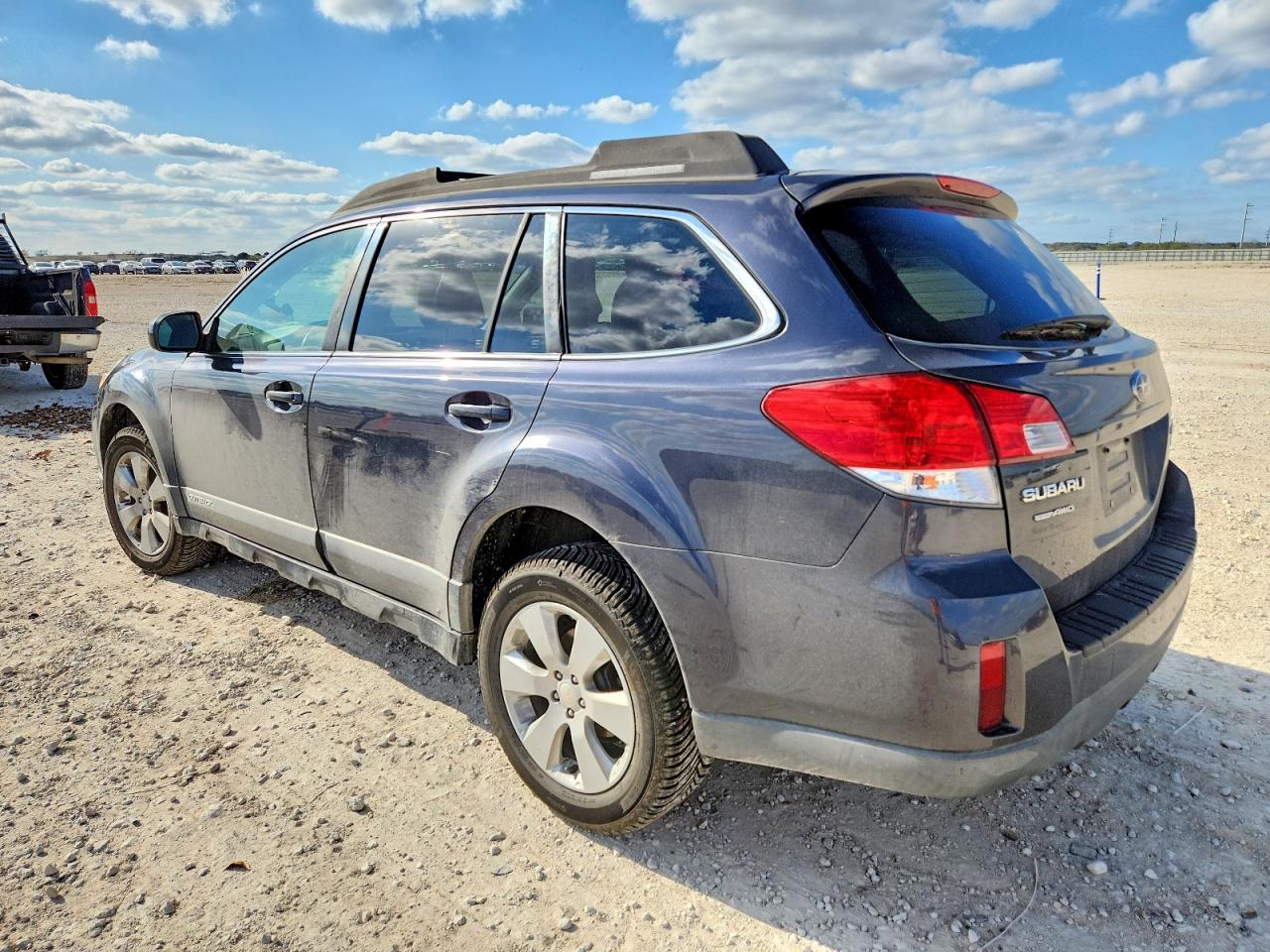 2011 SUBARU OUTBACK 2.5I PREMIUM photo 2