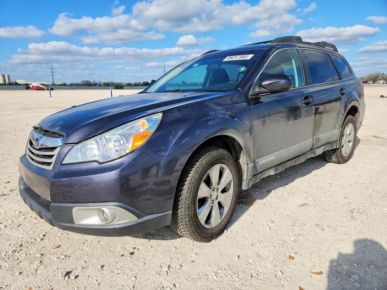 2011 SUBARU OUTBACK