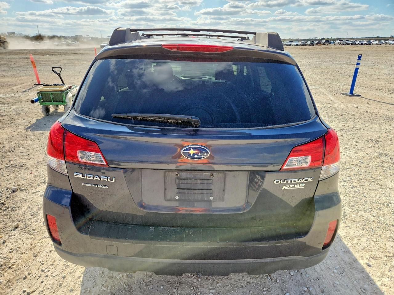 2011 SUBARU OUTBACK 2.5I PREMIUM photo 6