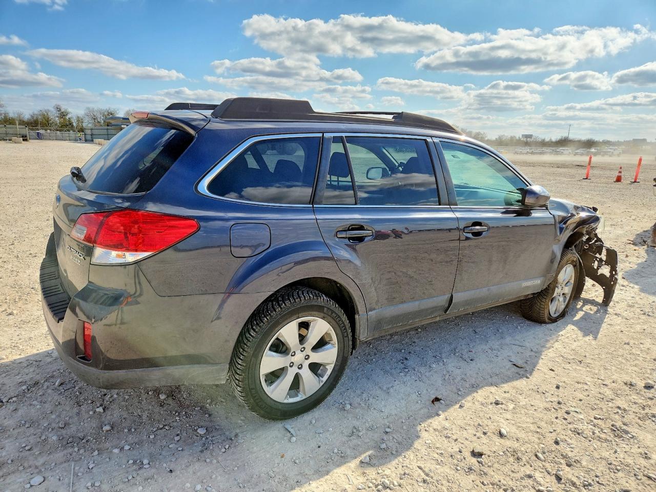 2011 SUBARU OUTBACK 2.5I PREMIUM photo 3
