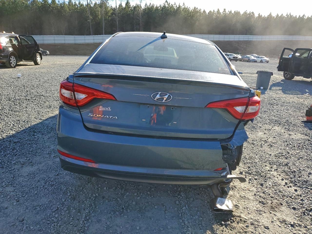 2015 HYUNDAI SONATA SE photo 11