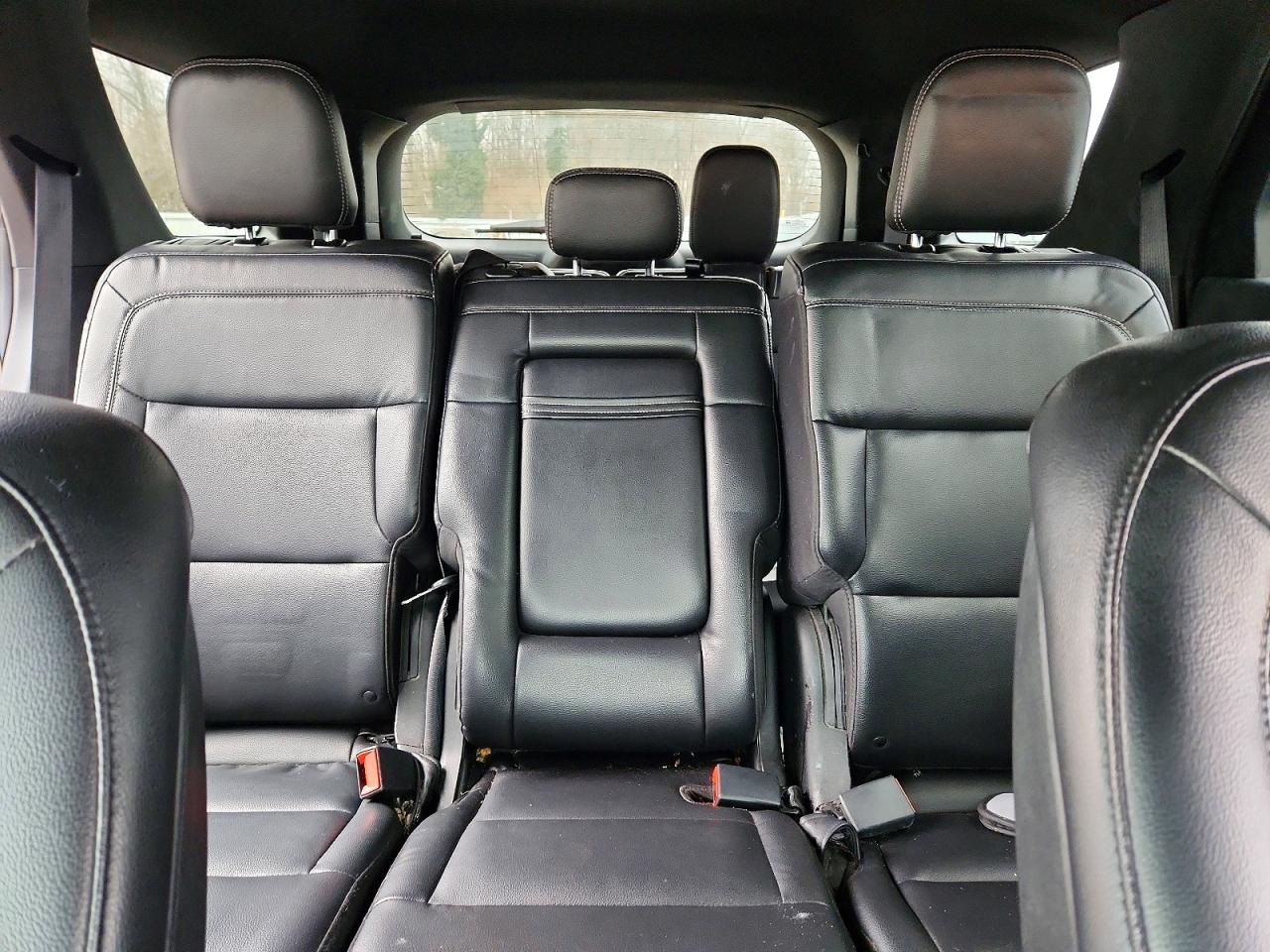 2020 FORD EXPLORER XLT photo 19