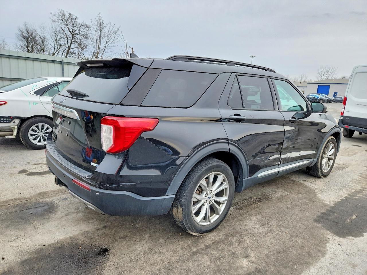 2020 FORD EXPLORER XLT photo 5