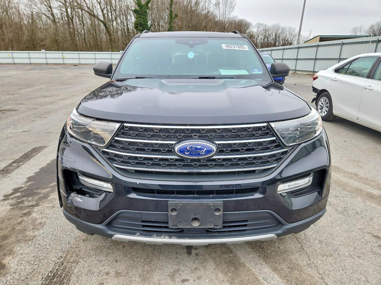 2020 FORD EXPLORER XLT photo 9