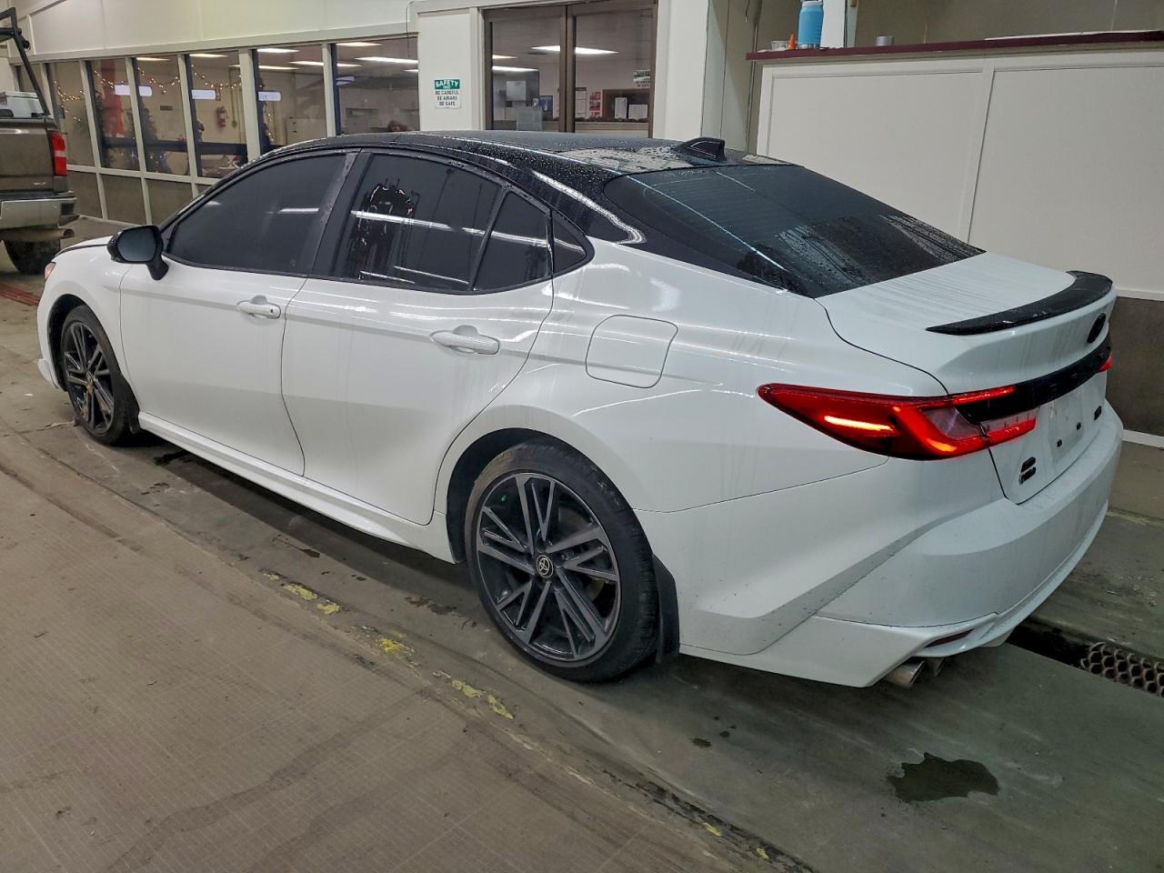 2025 TOYOTA CAMRY XSE photo 3