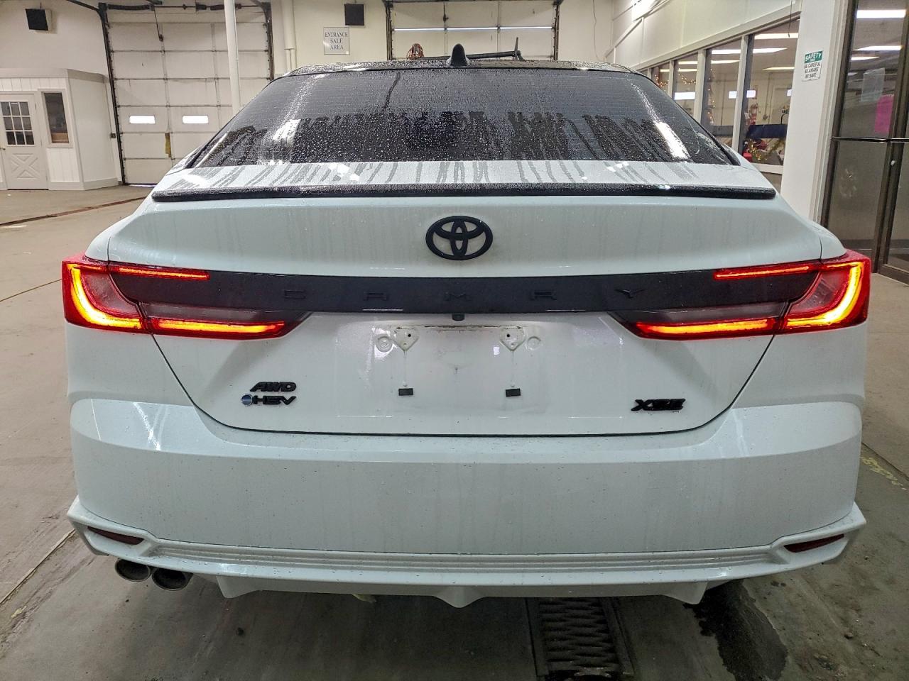 2025 TOYOTA CAMRY XSE photo 11