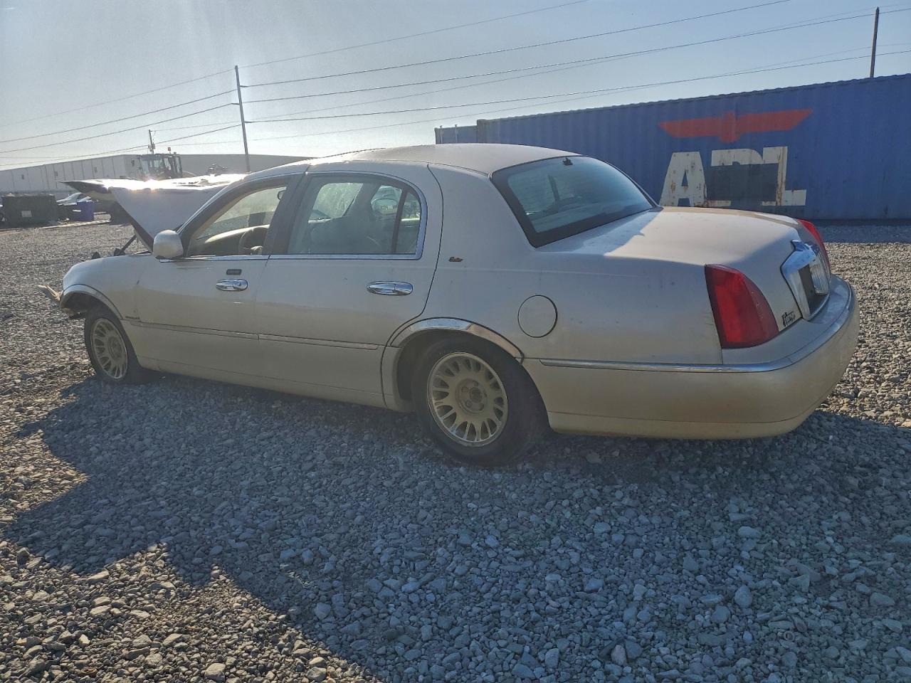 2001 LINCOLN TOWN CAR CARTIER photo 3