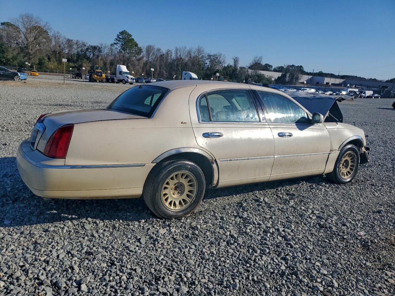 2001 LINCOLN TOWN CAR CARTIER photo 5