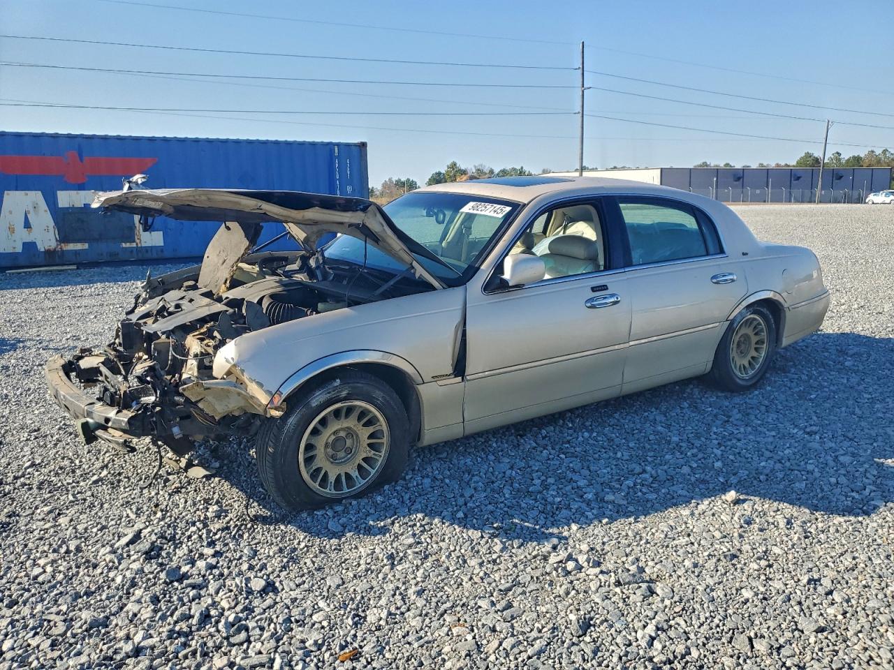 2001 LINCOLN TOWN CAR