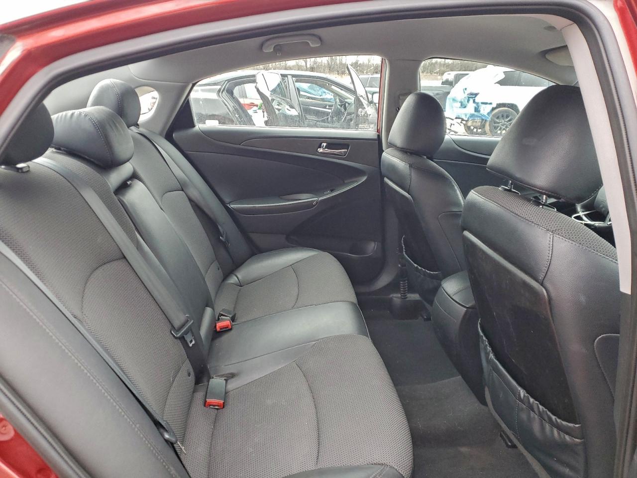 2013 HYUNDAI SONATA SE photo 10