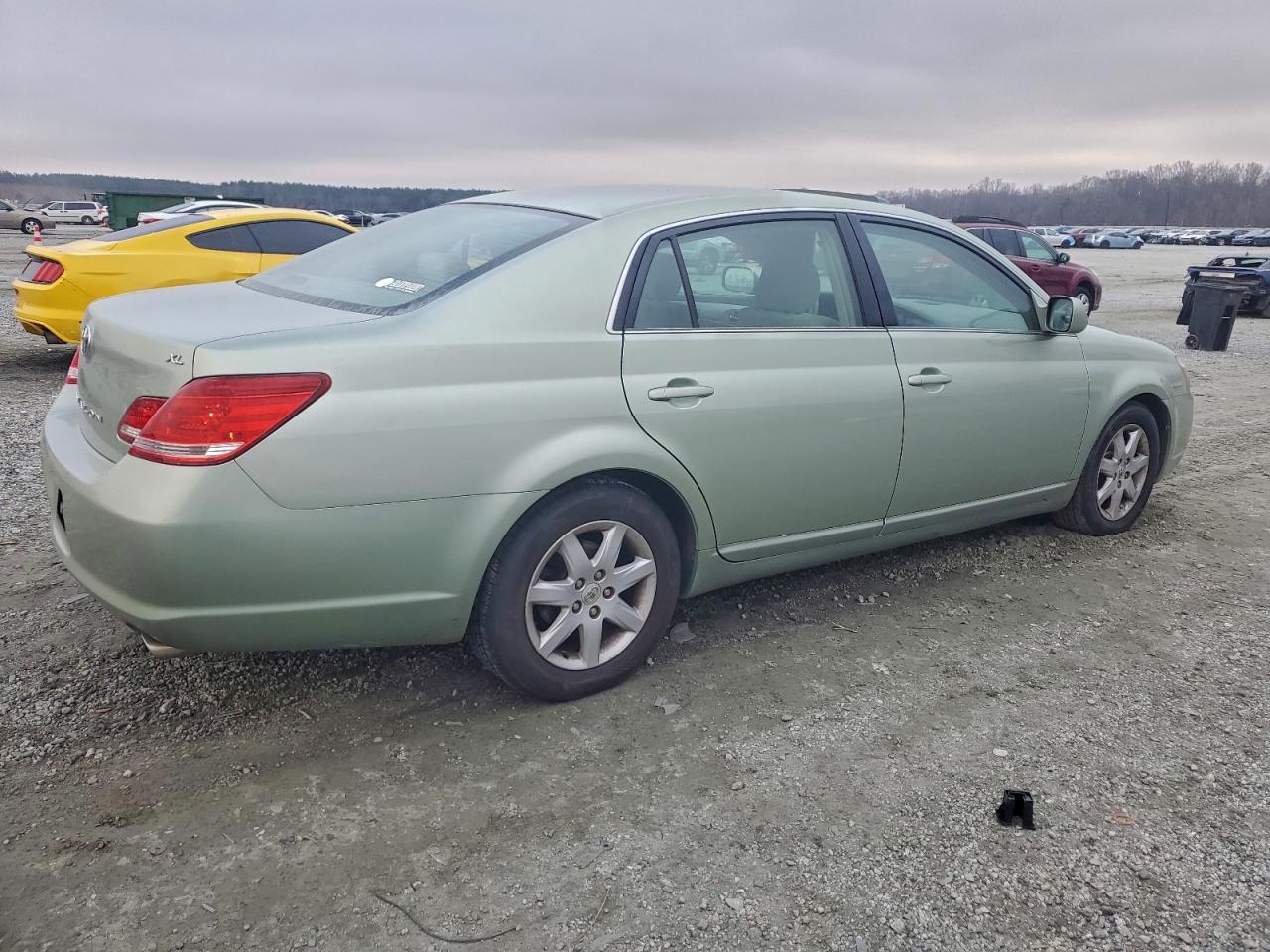 2006 TOYOTA AVALON XL photo 3