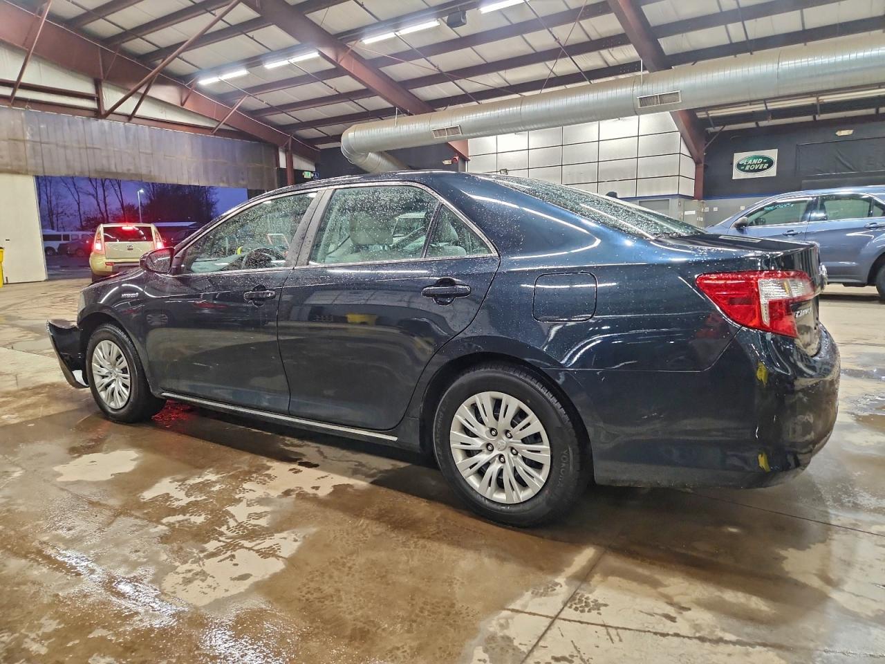 2012 TOYOTA CAMRY HYBRID photo 2