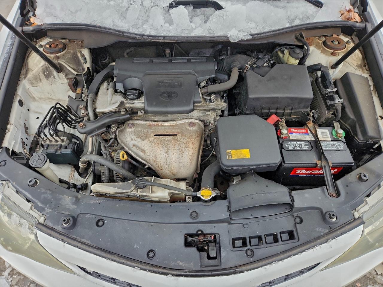 2014 TOYOTA CAMRY L photo 11