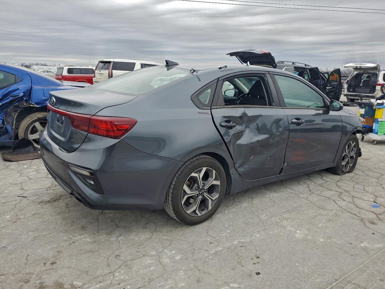 2020 KIA FORTE FE photo 3