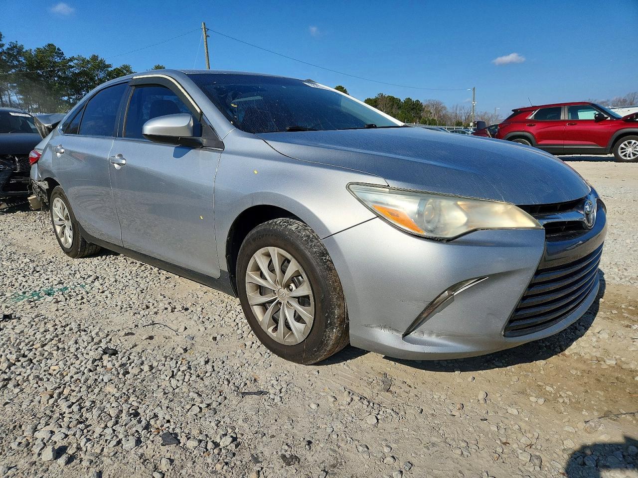 2017 TOYOTA CAMRY LE photo 4