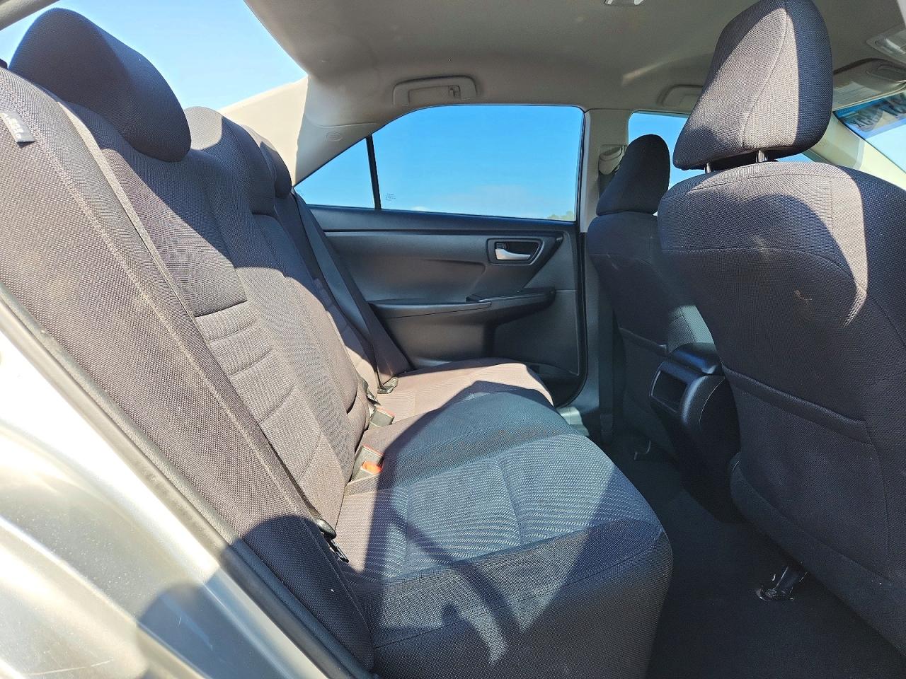 2017 TOYOTA CAMRY LE photo 10
